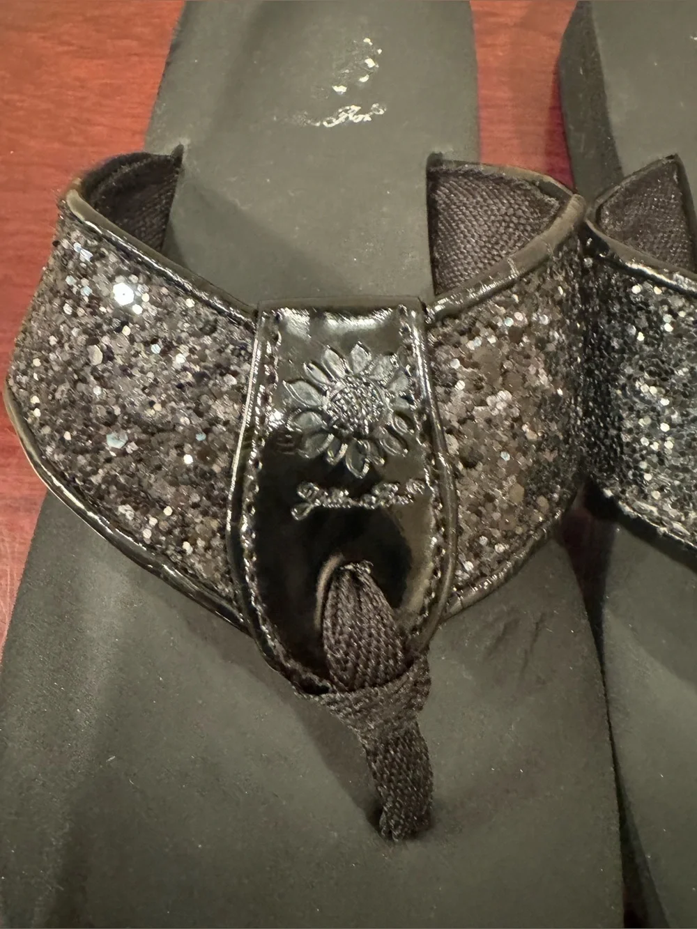 Women’s Black Thong Sparkle Sequin Sandals by Yellow Box - Size 7